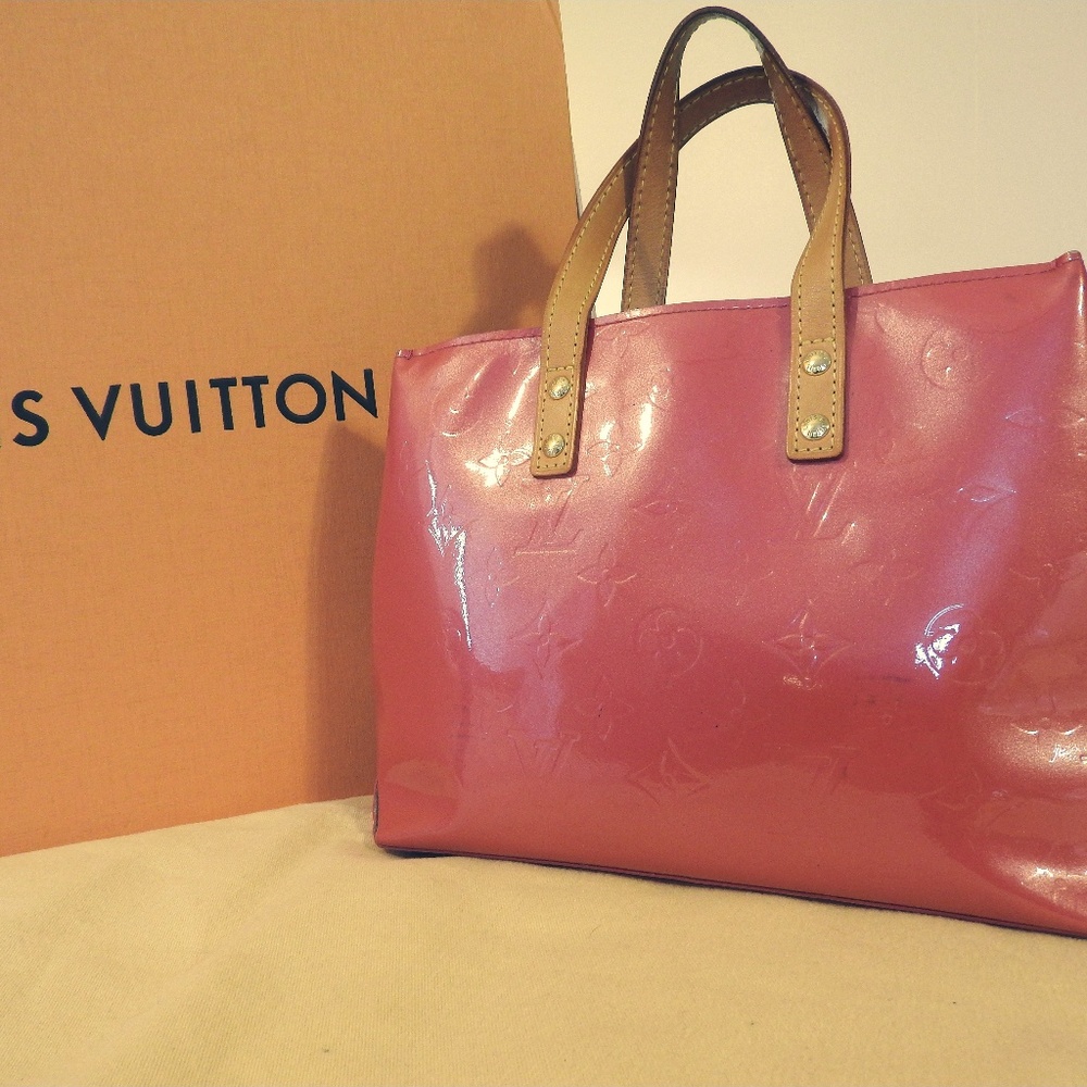 Authentic Louis Vuitton Vernis Reade PM  Framboise